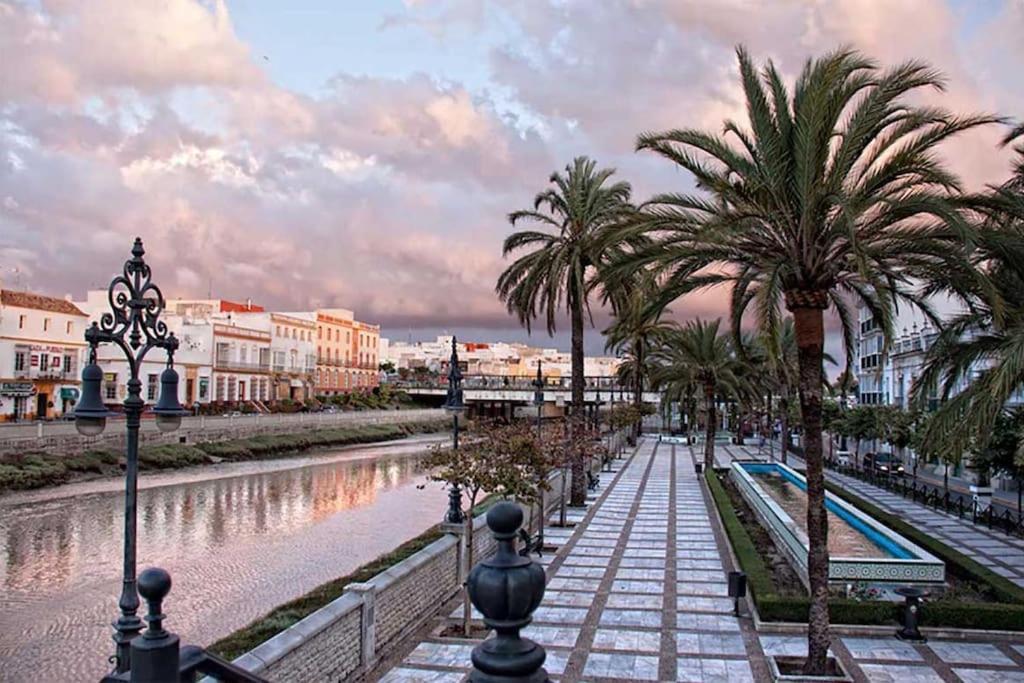 Fancy Apartment In A Historic House, Chiclana City Center By C. Dreams Chiclana de la Frontera Exteriör bild